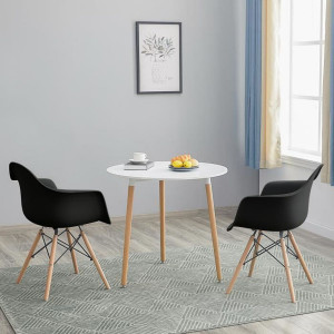 chaise au design scandinave dans un petit espace